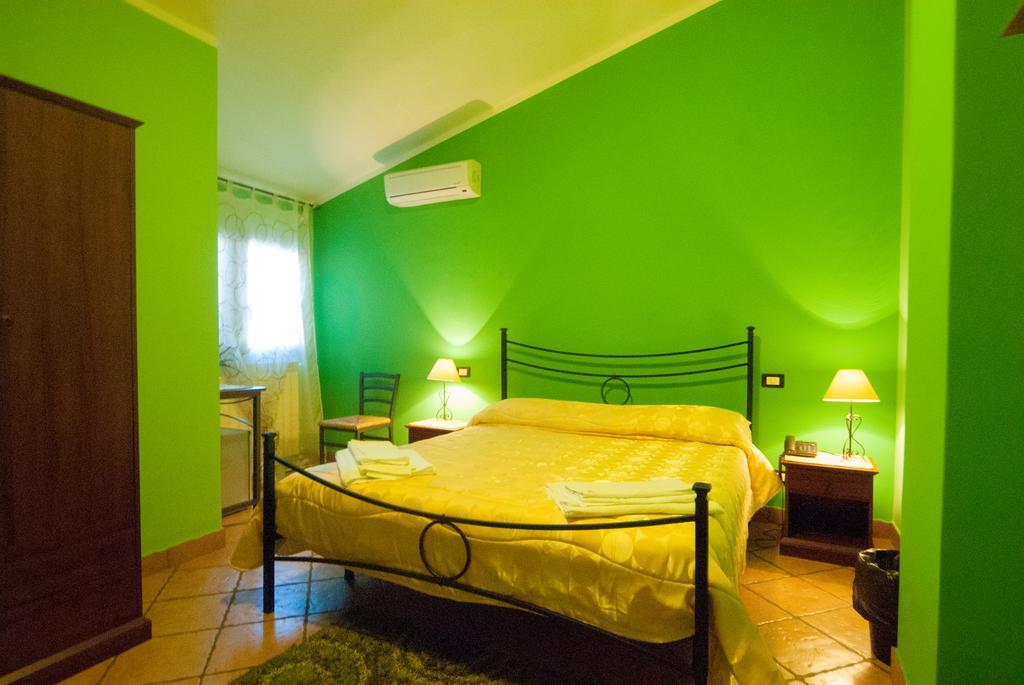 La Porta Dell'etna Bed & Breakfast
